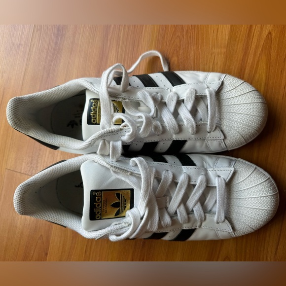 Adidas Superstar white core black stripes size 8.5 Women’s - Picture 3 of 6
